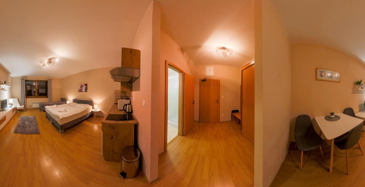 Apartmany Fatrapark 1 S Wellnessom Hrabovska Dolina Ружомберок Екстериор снимка
