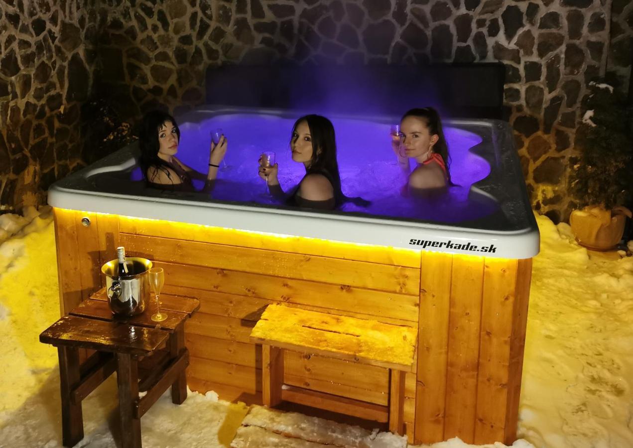 Apartmany Fatrapark 1 S Wellnessom Hrabovska Dolina Ружомберок Екстериор снимка